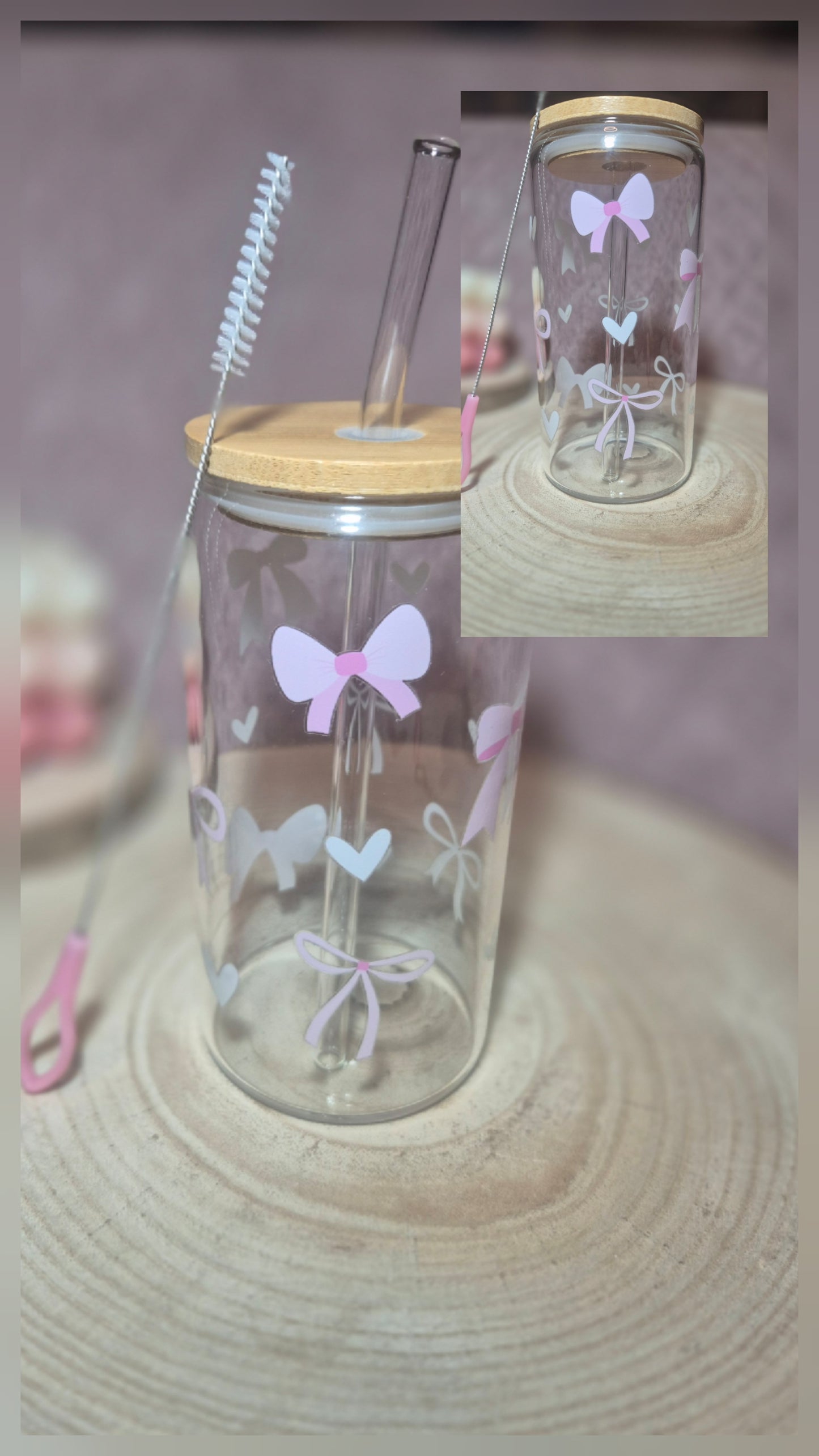 Glas mit Strohhalm rosa Schleifen
