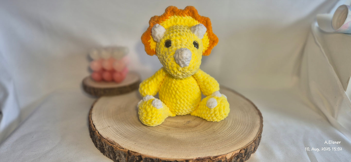 Triceratops Amigurumi - Wunschfarben